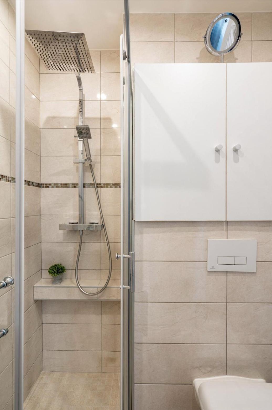Cozy - Personne Seule Homestay Lyon